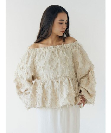 【WEB限定】ジャカードオフショルブラウス