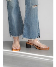 カットデザインヒールサンダル