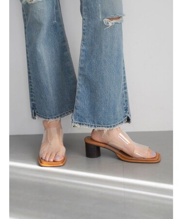 カットデザインヒールサンダル