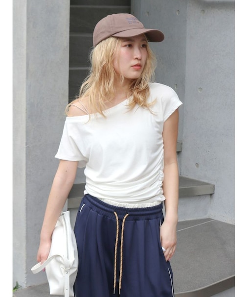 オフショルフィットTee
