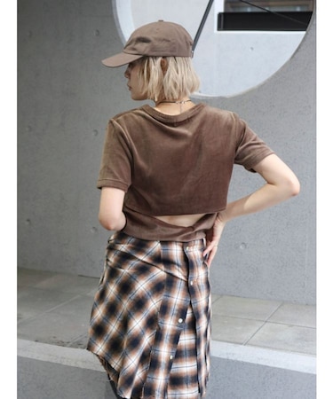 バックデザインハーフスリーブTee
