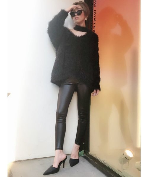 シャギーVネックチョーカーニットTOPS GYDA（ジェイダ）の「シャギーVネックチョーカーニットTOPS（ニット