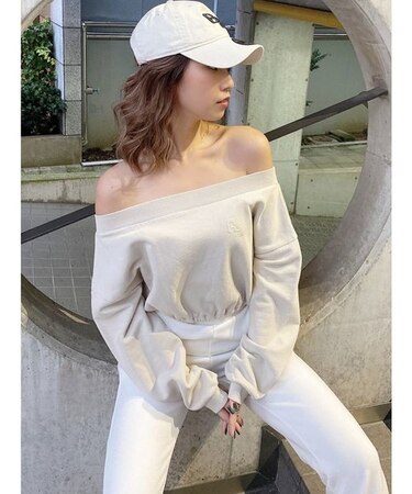 ピグメントオフショル スウェットTOPS