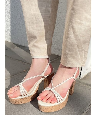 ストラップデザインコルクヒールサンダル