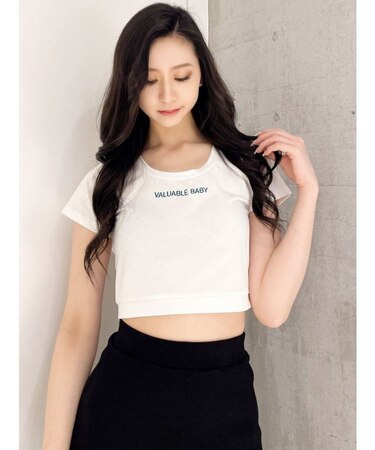 VALUABLE BABY クロップドTシャツ