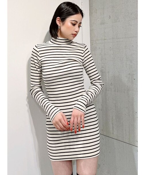 テレコタートルタイトワンピース