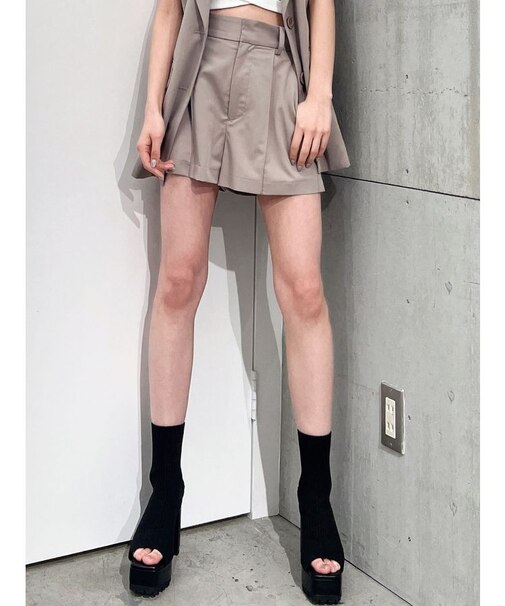 ハイウエストセンタープレスショートパンツ【SETUP着用可】