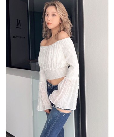 オフショルシャーリングスリーブブラウス