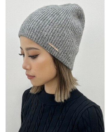 GYDAプレートスパンコールニットビーニー