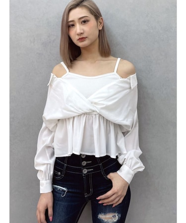 キャミレイヤードオフショルペプラムシャツ