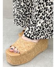 コルクウェッジサンダル