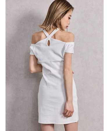 チョーカーオフショルカットワンピース