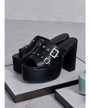Wbelt サンダル