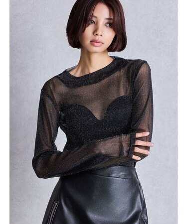mock neck shiny sheerトップス