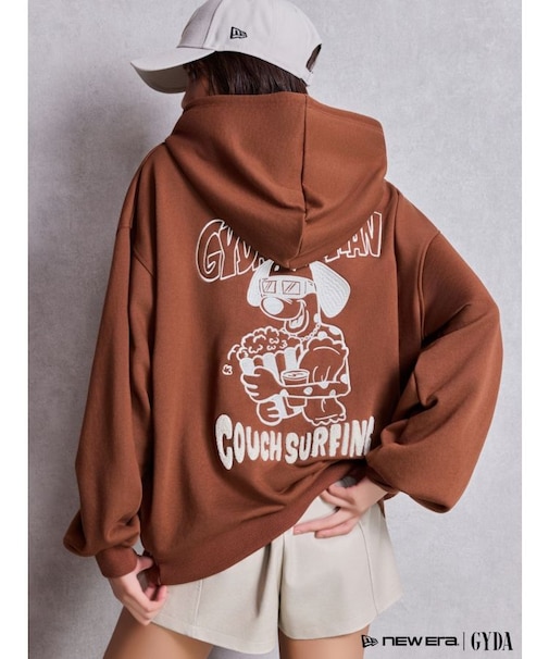 COUCH SURFING GYDALMATIANスウェットパーカー