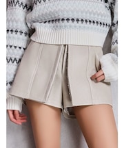 フェイクレザーレイヤーショートパンツ