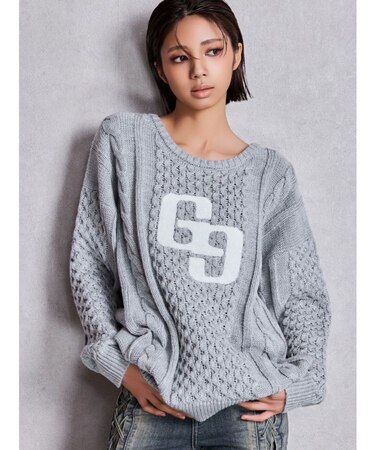 GGサガラ刺繍ケーブルニットトップス