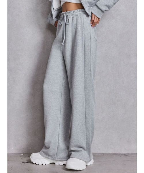 GG chain glitter print straightパンツ｜ジェイダの通販｜&mall