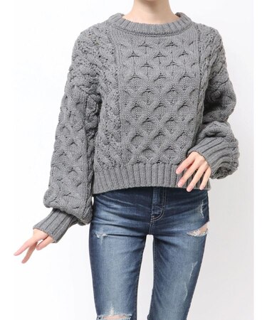 ケーブルクルーネックニットトップス