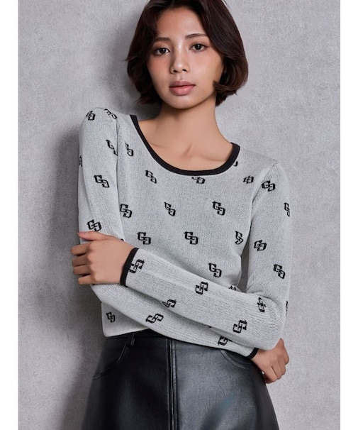 GG patternタイトニットトップス