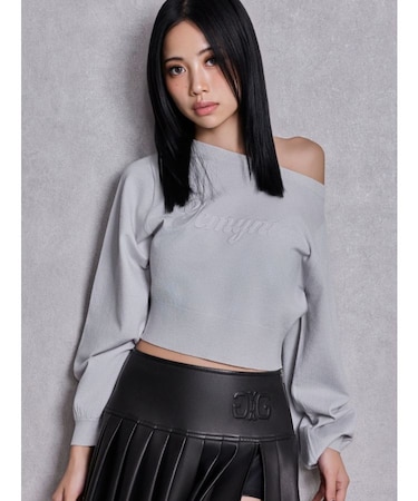 Gemyntar embossワンショルニットトップス