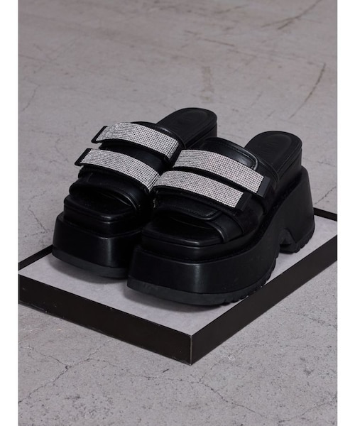 Thick sole bijouストラップサンダル｜ジェイダの通販｜&mall（アンド