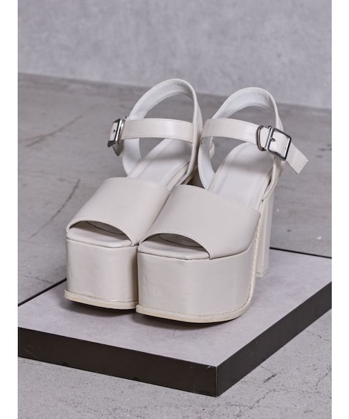 アンクルベルトチャンキーサンダル