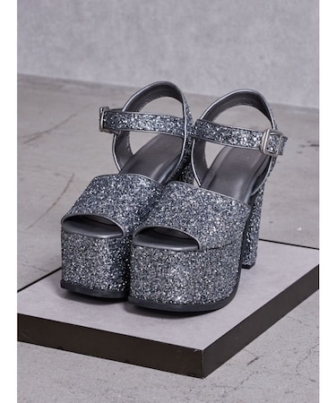 アンクルベルトチャンキーサンダル