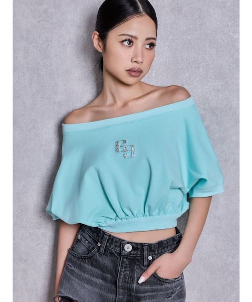 GGエンボスオフショルトップス