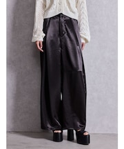 サテンタックワイドパンツ