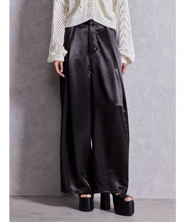 サテンタックワイドパンツ