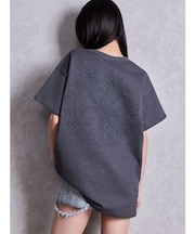 sacred edge cross emboss BIG Tシャツ
