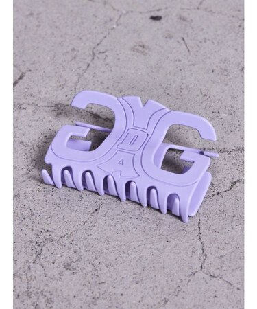 Symmetry GYDA hair clip