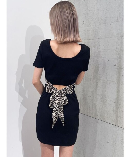 BACKリボンクルーネックワンピース