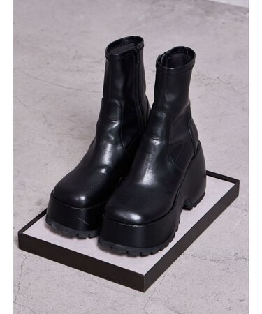 Essential platformショートブーツ