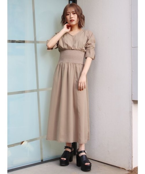 スモッキングワンピース