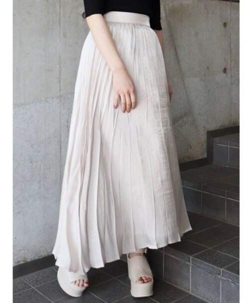 シャイニープリーツスカート
