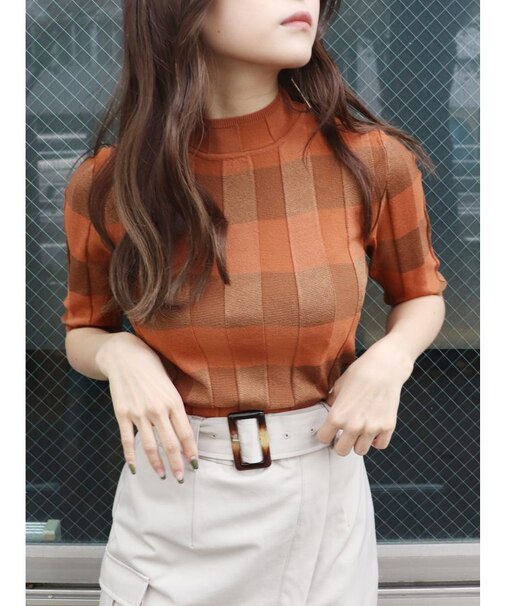 バックオープンニット