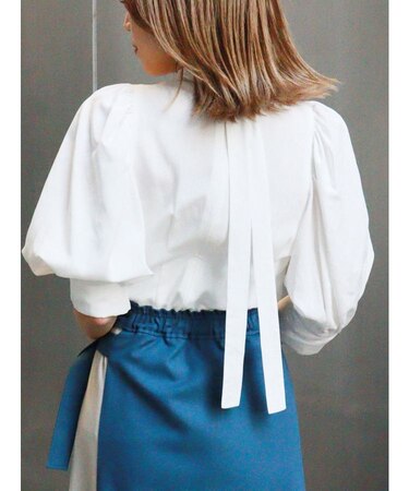 ボウタイタックブラウス