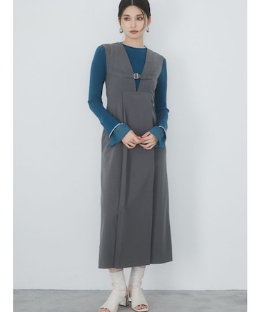 フロントベルトジャンパースカート