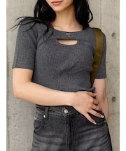 フロントホックレイヤードハーフニット