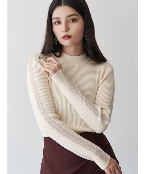 シアーラインスリーブニット