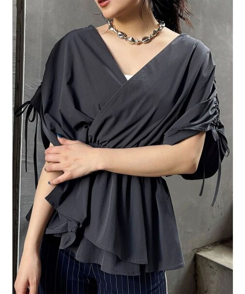 ギャザースリーブブラウス