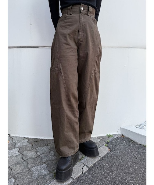 パッチポケットバレルレッグパンツ