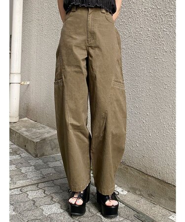 パッチポケットバレルレッグパンツ