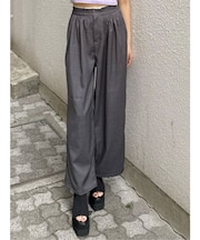 メニータックワイドパンツ