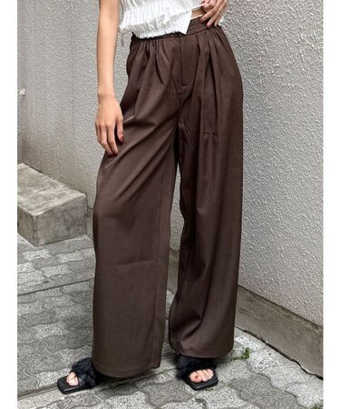 メニータックワイドパンツ