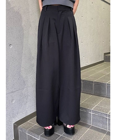 ダブルタックワイドパンツ