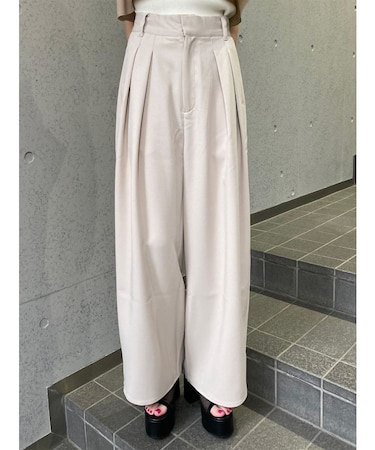 ダブルタックワイドパンツ