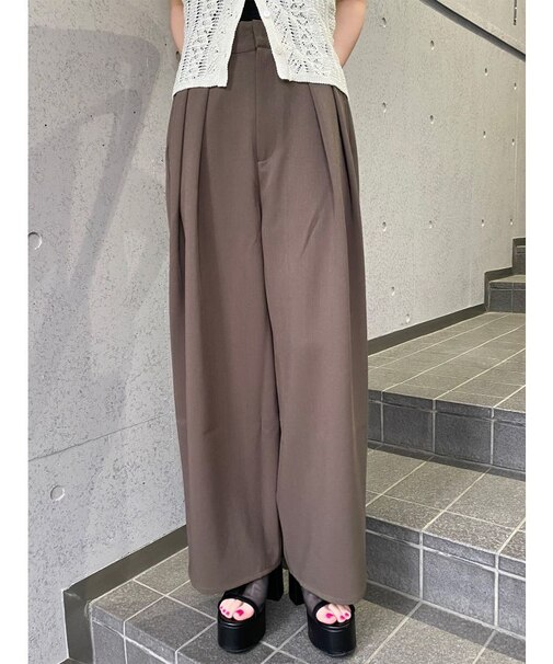 ダブルタックワイドパンツ